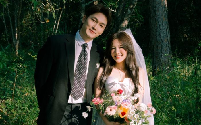 Đình Tú nhận xét vỏn vẹn 14 từ về vợ sắp cưới Ngọc Huyền