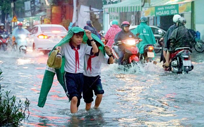 Hà Nội chuẩn bị đón mưa lớn, trường học nhận chỉ đạo hỏa tốc