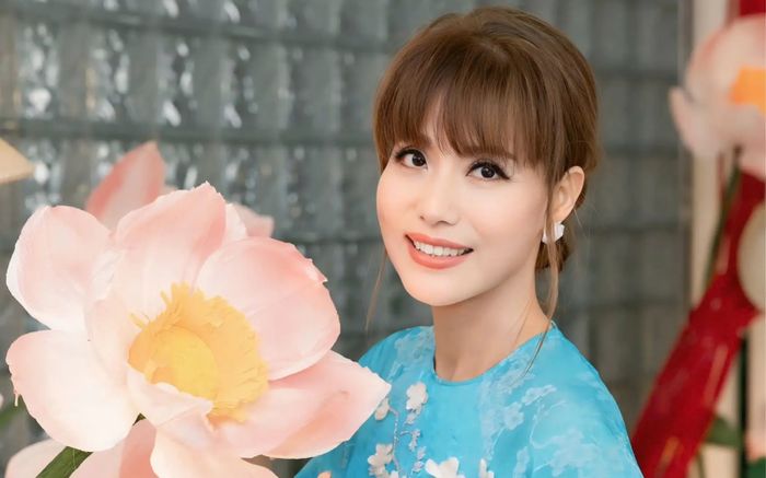 Á hậu - diễn viên Băng Châu hướng về Tổ nghề bằng tất cả sự thành tâm