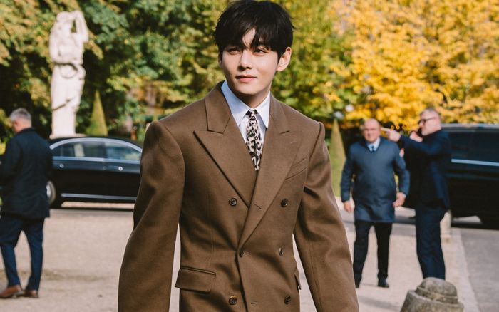 V (BTS) gây lo lắng
