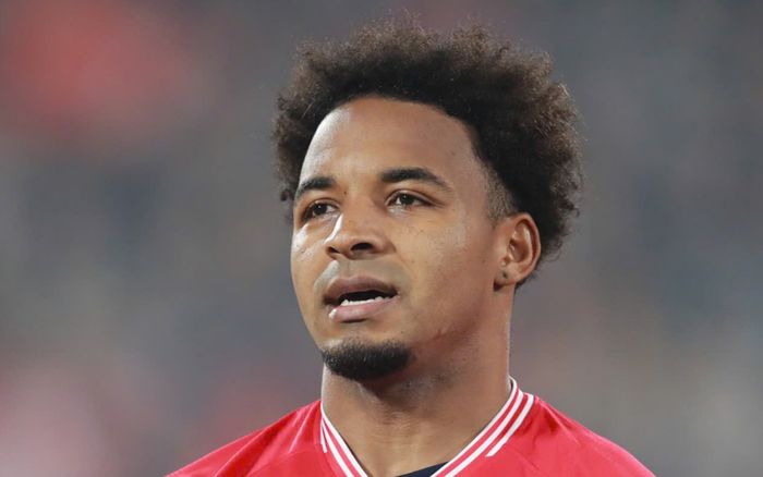 Món đồ đặc biệt không thể thiếu của Nguyễn Xuân Son