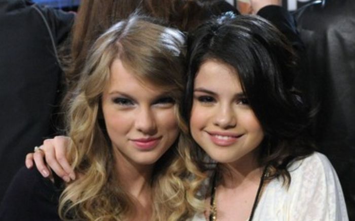 Selena Gomez bất ngờ đăng đàn nhắc tên Taylor Swift