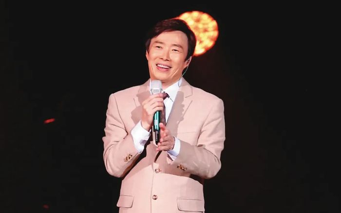 Người phụ nữ bị lừa gần 8 tỷ đồng khi chuyển tiền giúp đỡ nam danh ca gạo cội