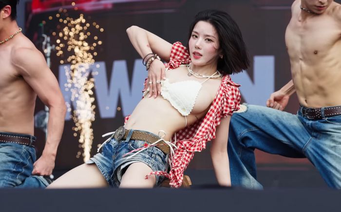 Bất ngờ với sự giàu có của 'nữ thần waterbomb' Kwon Eun Bi