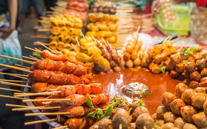 Ẩm thực đường phố tại Bangkok có gì khiến giới trẻ 'điên đảo' đến vậy