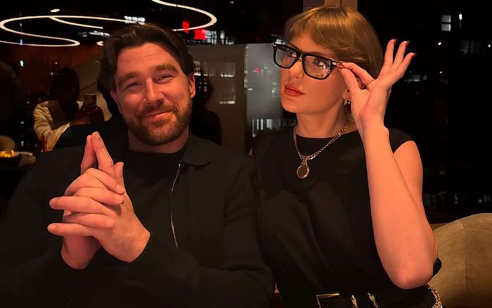 Travis Kelce tiết lộ phản ứng của gia đình trước album mới của Taylor Swift