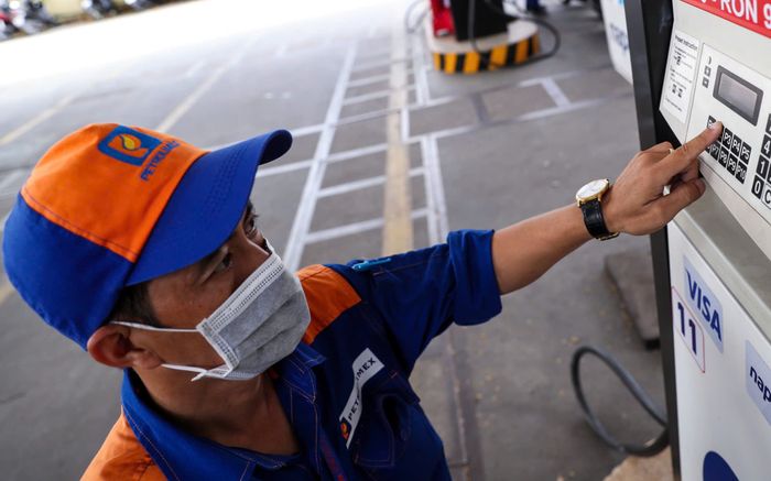 Giá xăng dầu hôm nay 9/10: Giảm rất mạnh