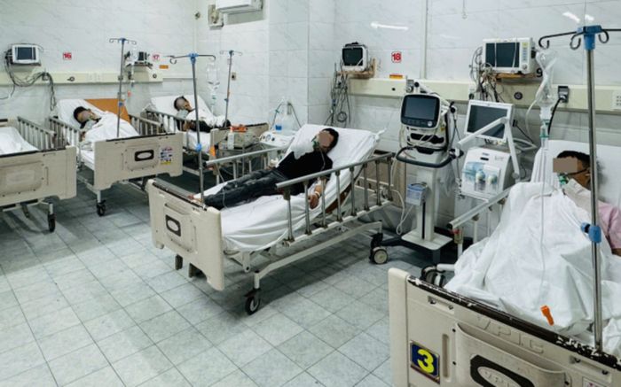 5 người đàn ông gục giữa bữa tiệc trong phòng kín nhà hàng, nguyên nhân gây bất ngờ