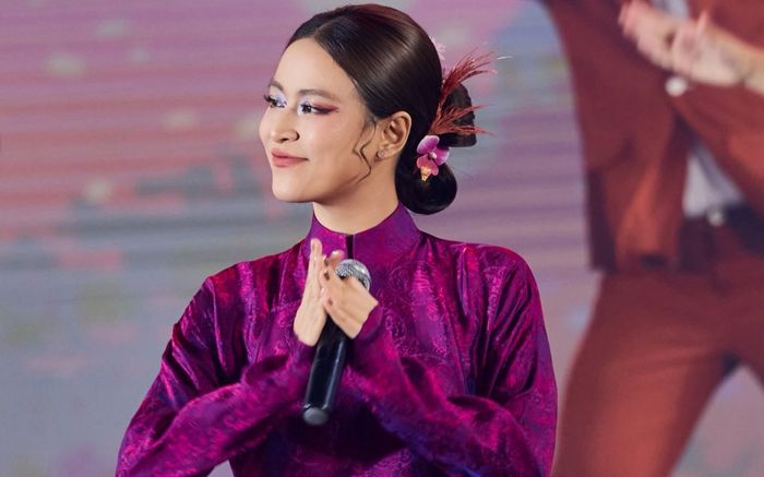 Câu trả lời xứng đáng điểm 10 của Hoàng Thùy Linh