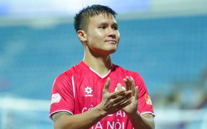 Quang Hải không có đối thủ trong cuộc đua QBV 2025