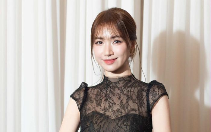 Túi xách 145 triệu của Hòa Minzy