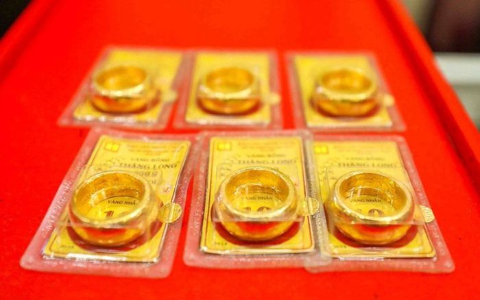 Giá vàng hôm nay (12/11): Vàng nhẫn khiến giới đầu tư 'đứng ngồi không yên'