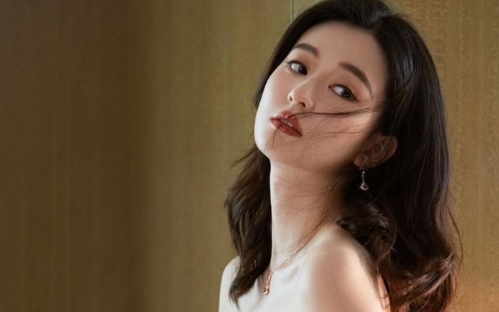 Bất ngờ cuộc sống của nữ diễn viên nổi tiếng bí mật kết hôn với thiếu gia tập đoàn bất động sản, sở hữu 180.000 tỷ đồng