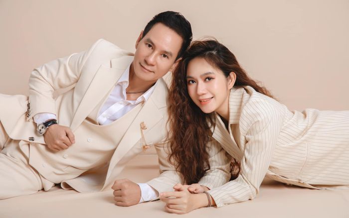 Vợ chồng Lý Hải báo tin mừng