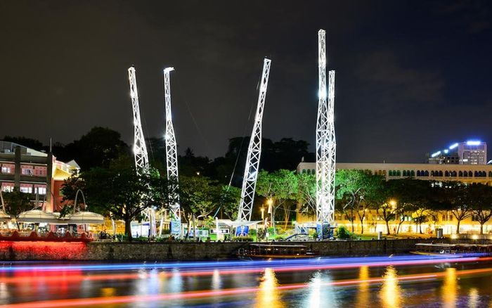 Slingshot: khi một cú phóng có thể 'Thức giấc' cả thành phố