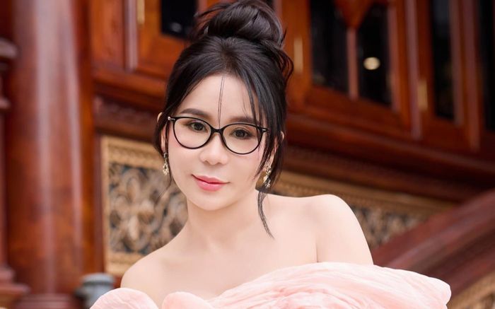 Chiếc đồng hồ gần 6 tỷ của bà chủ thẩm mỹ viện Mailisa