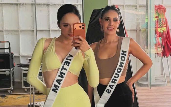 Hương Giang diện mốt cắt xẻ ở Miss Universe, nổi bần bật trong mọi khung hình