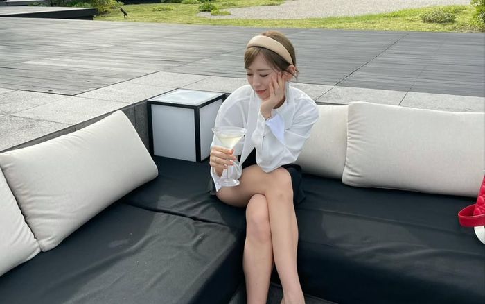 Nữ ca sĩ bị phanh phui vụ ngoại tình với anh rể của đồng nghiệp, gây chấn động showbiz