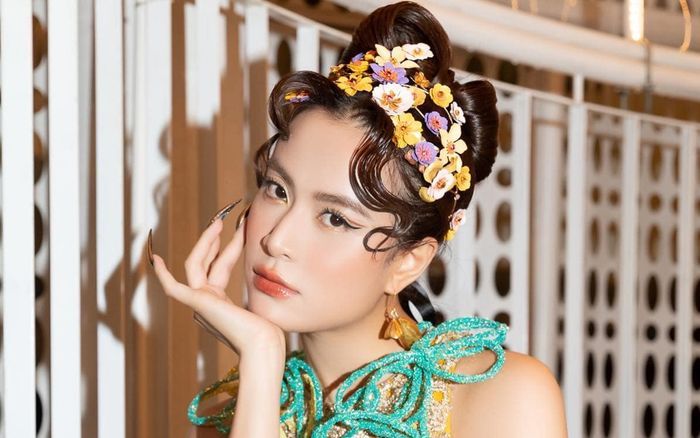 Xe sang trị giá 11 chữ số của Hoàng Thuỳ Linh