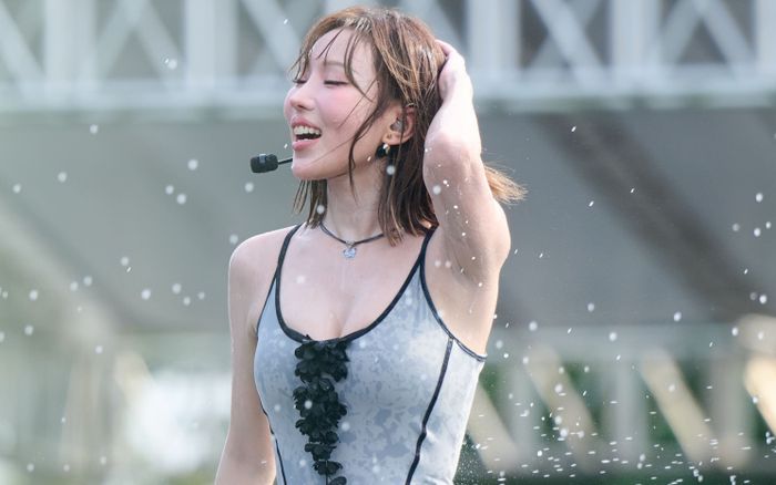 MIN gợi cảm không lối thoát, bắt trend ca khúc đang viral của chính mình