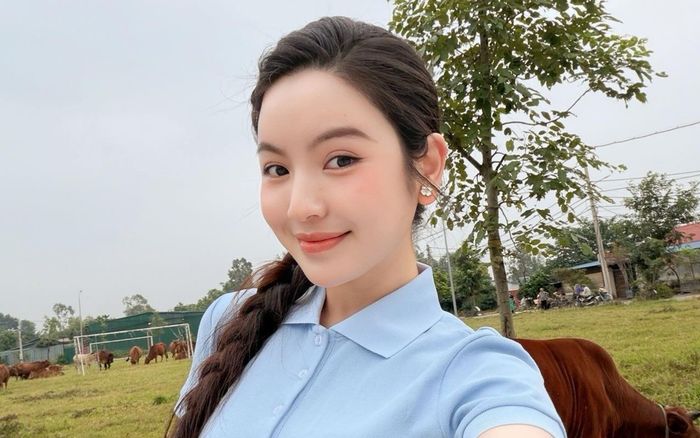 Xe sang trị giá 10 chữ số của vợ Quang Hải