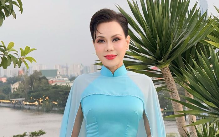 Đồng hồ 9 chữ số của Việt Hương