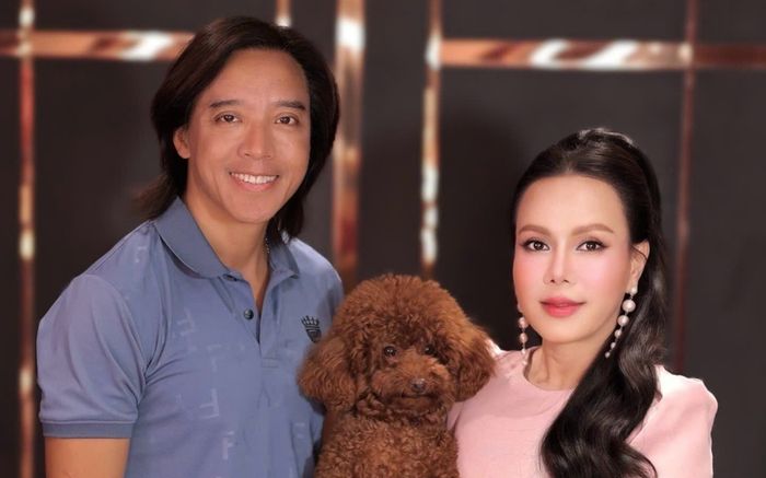 Điện thoại 27 triệu của chồng Việt Hương