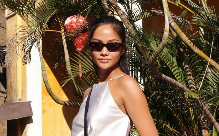 Chiếc túi xách 100 triệu đồng của H'Hen Niê