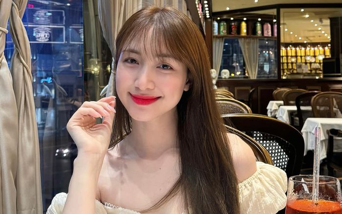 Xôn xao số tiền 5 tỷ đồng liên quan Hòa Minzy