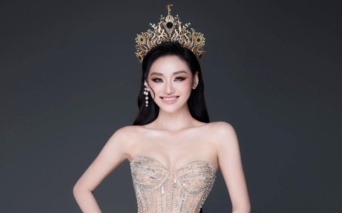 Ngỡ ngàng trước nhan sắc của Hoa hậu Yến Nhi sau khi can thiệp thẩm mỹ