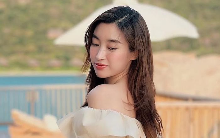 Máy tính 35 triệu đồng của con dâu bầu Hiển