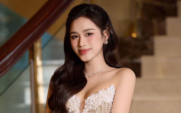 Đồng hồ trị giá 9 chữ số của Đỗ Thị Hà