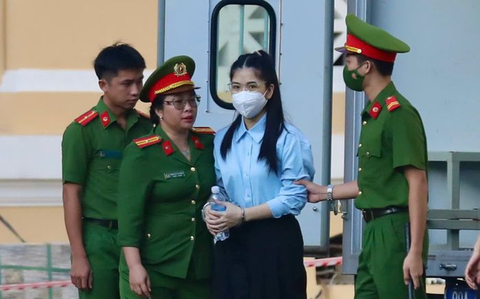 Hằng Du Mục lo ngại với nguy cơ bị tước quyền nuôi con