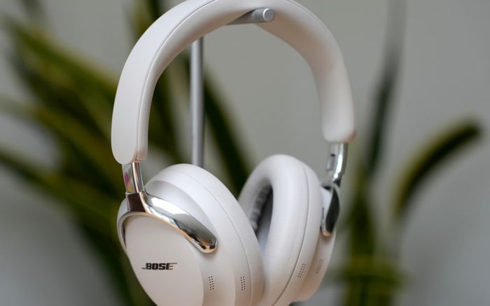 Bose QuietComfort Ultra 2: Tai nghe chống ồn thoải mái nhất