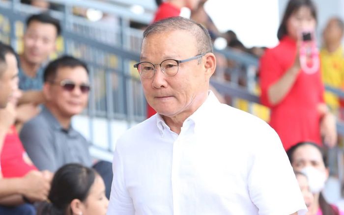 Đội bóng của HLV Park Hang Seo thua bạc nhược