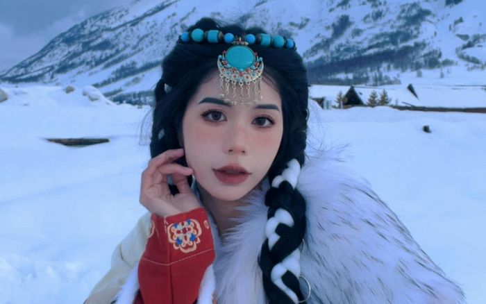 Xe nhà di động 10 chữ số của Hằng Du Mục