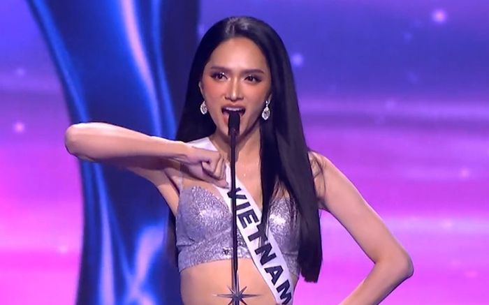 Chung kết Miss Universe: Hương Giang tự hào hô vang 'Việt Nam', triệu khán giả vỡ òa