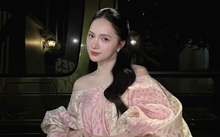 Xe sang trị giá 10 chữ số đưa Hương Giang đến Miss Universe 2025