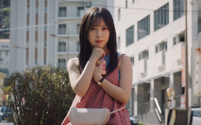 Nữ ca sĩ quyết định đi đóng phim người lớn, phản ứng của gia đình gây bất ngờ