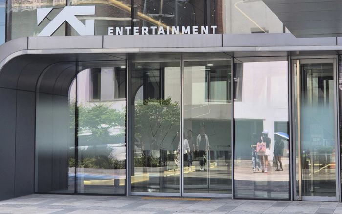 AKMU xác nhận rời đi sau 12 năm, YG còn lại những ai?