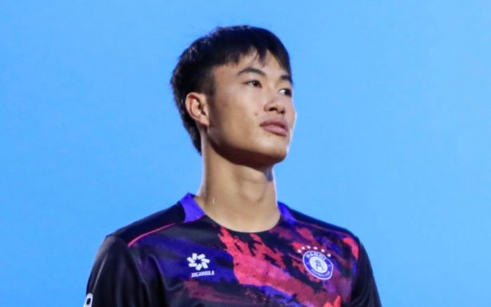 Tiếc cho tiền vệ Văn Trường