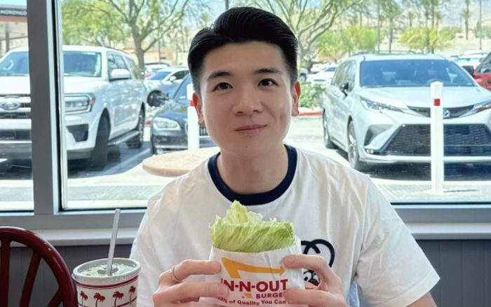 Đôi giày 8 chữ số của con trai Bầu Hiển