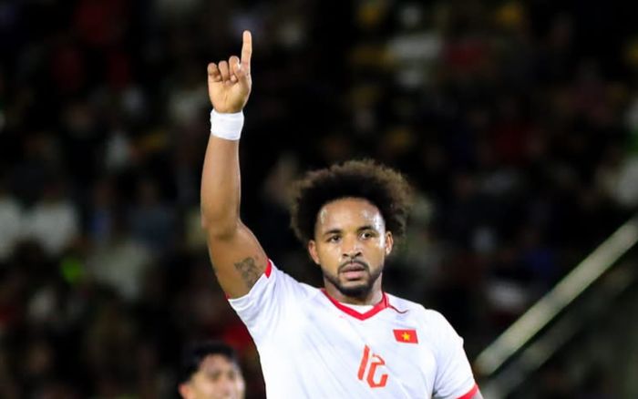 Tin trưa 22/11: Nguyễn Xuân Son khiến Malaysia run rẩy