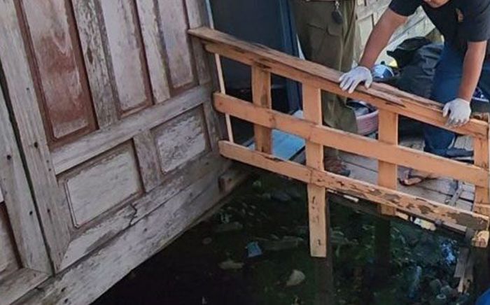 Người phụ nữ bị điện giật ngã xuống nước, con trai chạy đến cứu thì xảy ra sự việc thương tâm