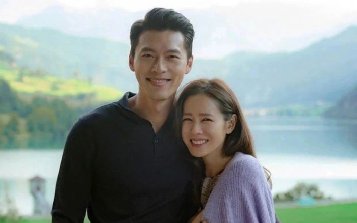 Son Ye Jin hiếm hoi mới cho Hyun Bin 'lên sóng', ảnh tình tứ hút gần 1 triệu lượt xem