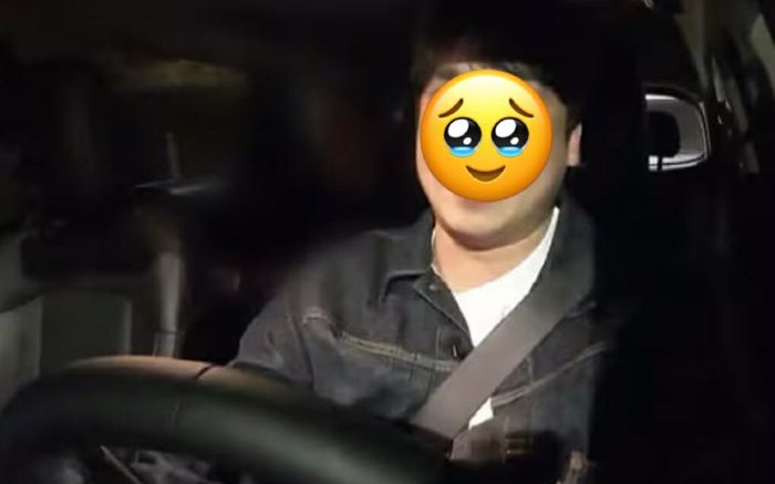 Nam ca sĩ nổi tiếng một thời nay đi làm tài xế taxi, túng thiếu đến mức chỉ dám ăn mì gói bẻ đôi