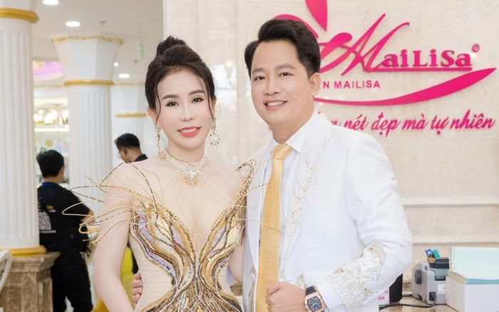 Thời trang đồng điệu của vợ chồng bà chủ thẩm mỹ viện Mailisa