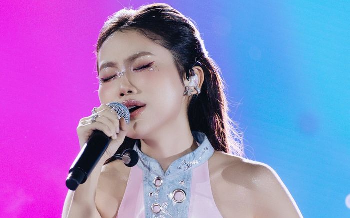 Phương Mỹ Chi gây chú ý với quyết định liên quan đến cát-xê ngay sau đêm diễn
