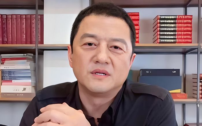 Bi kịch nam diễn viên bị tố ăn chặn 250 tỷ đồng tiền từ thiện