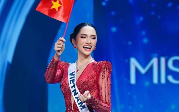Tưởng trắng tay, Hương Giang bất ngờ nhận 1 danh hiệu sau khi hết Miss Universe